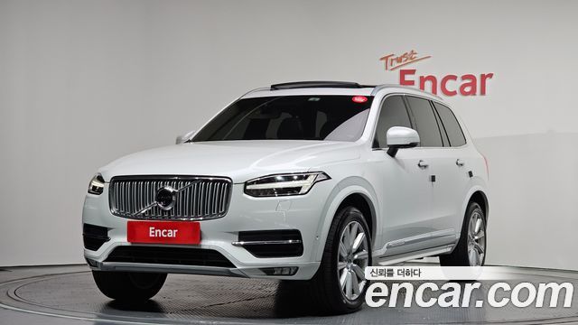 Volvo XC90 2018 — photo 1
