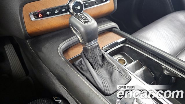 Volvo XC90 2018 — photo 12