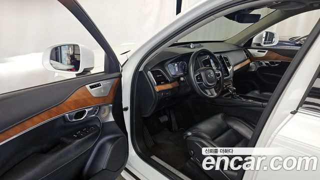 Volvo XC90 2018 — photo 13