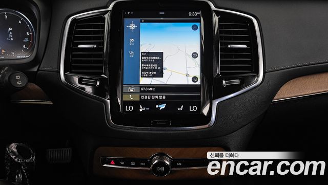 Volvo XC90 2018 — photo 20
