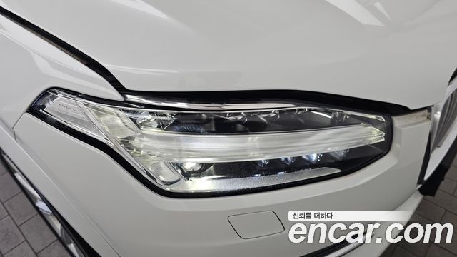 Volvo XC90 2018 — photo 8