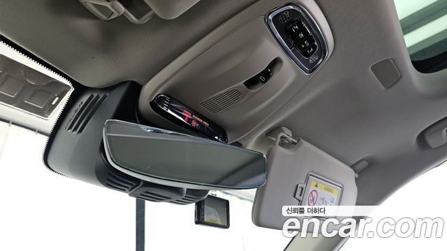 Volvo XC90 2018 — photo 31