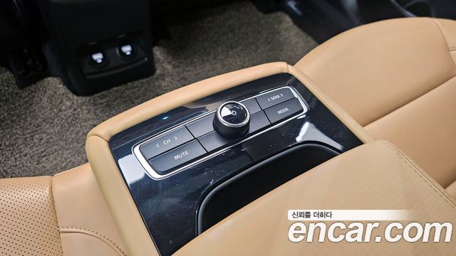 Kia K7 2020 — photo 29