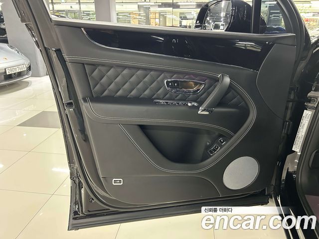 Bentley Bentayga 2020 — photo 6
