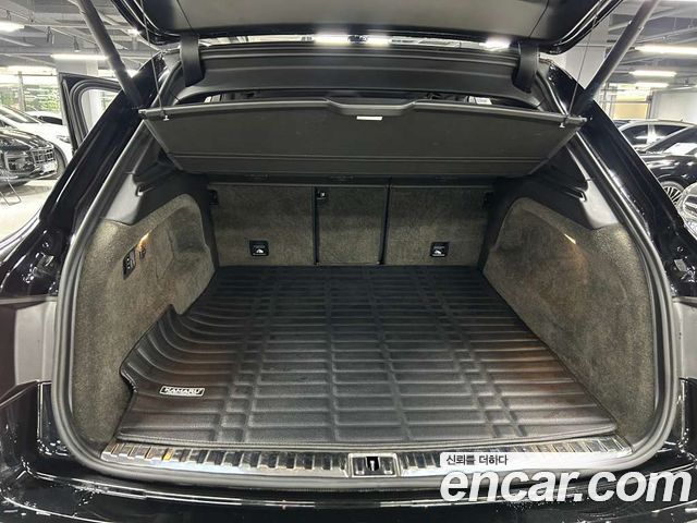Bentley Bentayga 2020 — photo 17