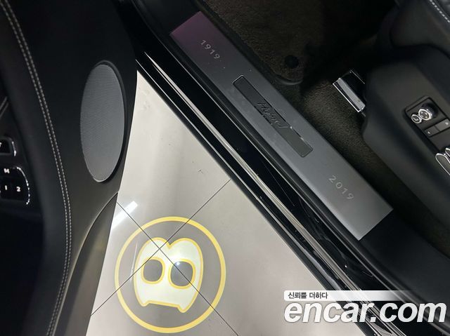 Bentley Bentayga 2020 — photo 20