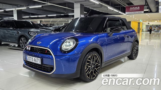 Mini Cooper Convertible 2025 — photo 4