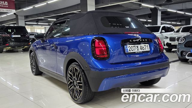 Mini Cooper Convertible 2025 — photo 8