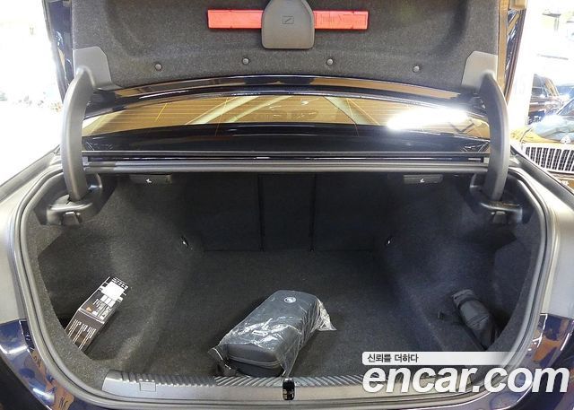 BMW 5-Series 2025 — photo 4