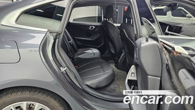 BMW 2-Series 2020 — photo 18
