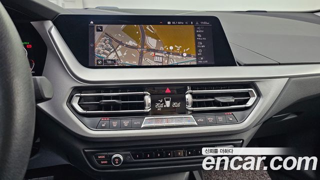 BMW 2-Series 2020 — photo 20