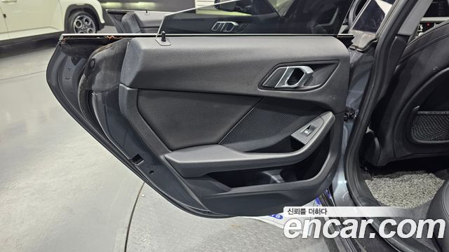 BMW 2-Series 2020 — photo 15