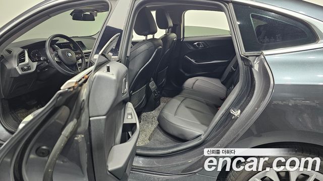 BMW 2-Series 2020 — photo 16