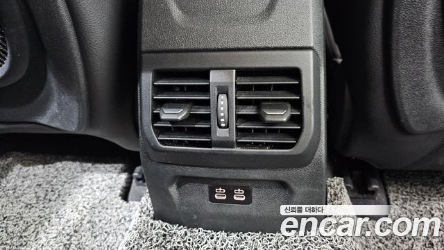 BMW 2-Series 2020 — photo 28