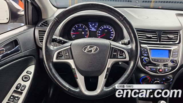 Hyundai Accent 2014 — photo 13