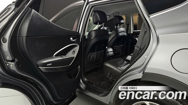 Hyundai Santafe 2017 — photo 18