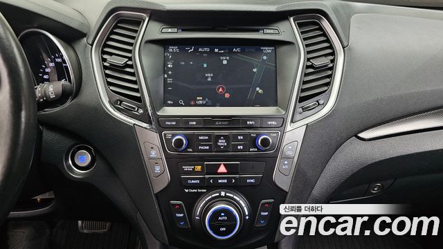 Hyundai Santafe 2017 — photo 20