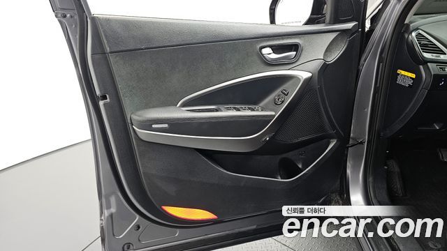 Hyundai Santafe 2017 — photo 14