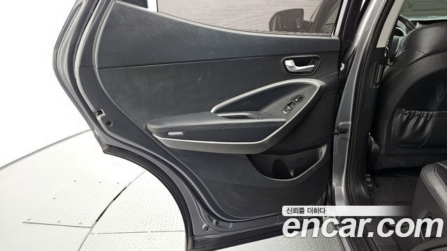 Hyundai Santafe 2017 — photo 15