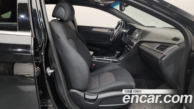 Hyundai Sonata 2016 — photo 16