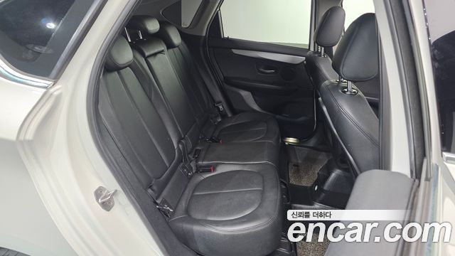 BMW 2-Series 2016 — photo 11