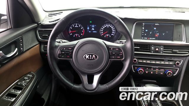 Kia K5 2016 — photo 13