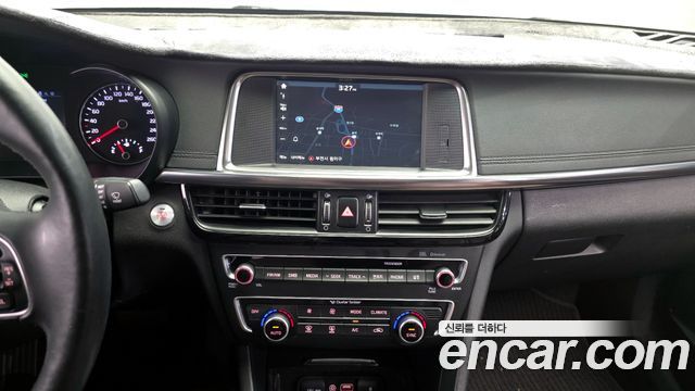 Kia K5 2016 — photo 14
