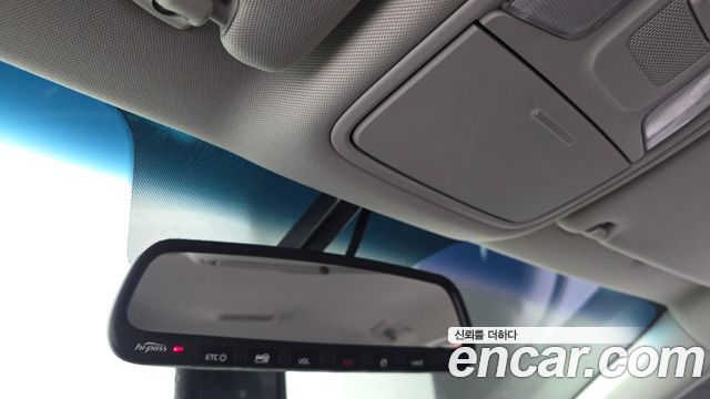 Kia K5 2016 — photo 16