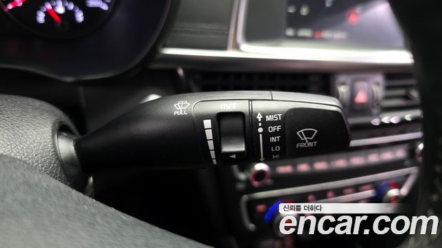 Kia K5 2016 — photo 18