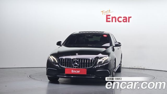 Mercedes-Benz E-Class 2020 — photo 3