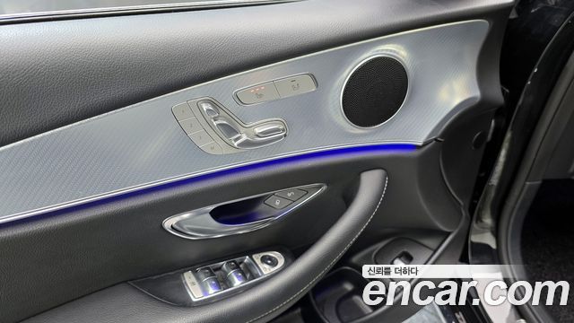 Mercedes-Benz E-Class 2020 — photo 14