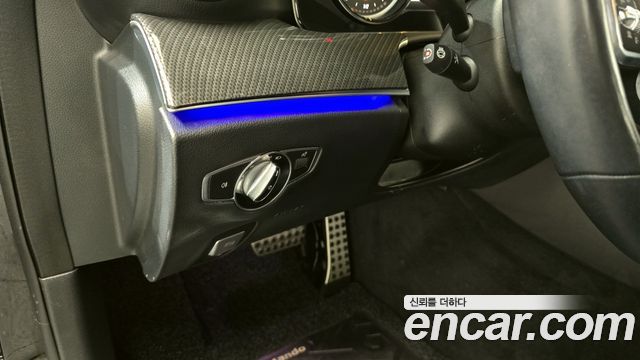 Mercedes-Benz E-Class 2020 — photo 15