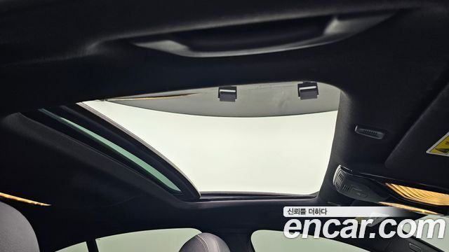 BMW 5-Series 2018 — photo 21