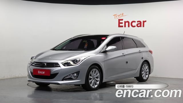 Hyundai i40 2012 — photo 1