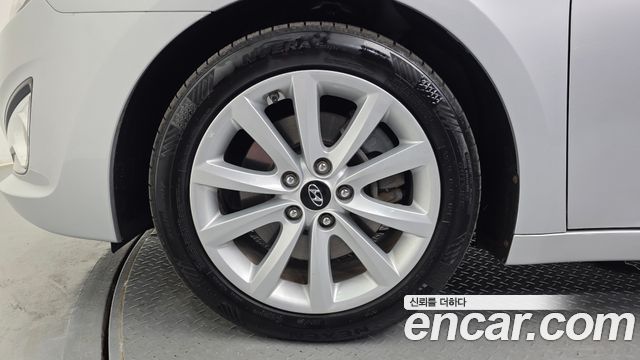 Hyundai i40 2012 — photo 5