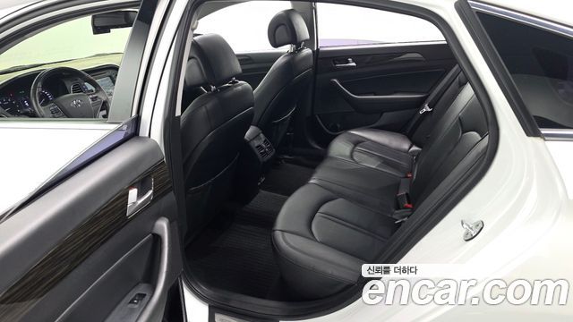 Hyundai Sonata 2017 — photo 12