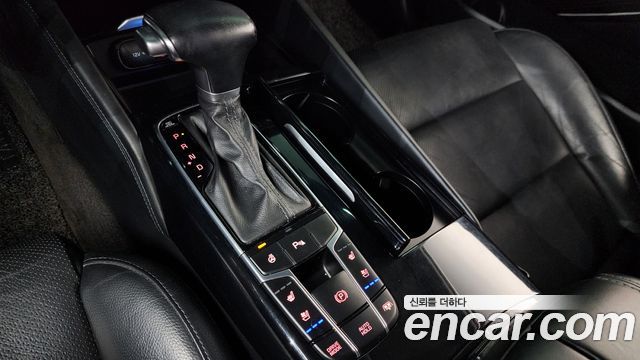 Kia K7 2017 — photo 9