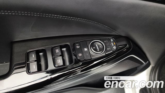 Kia K7 2017 — photo 16