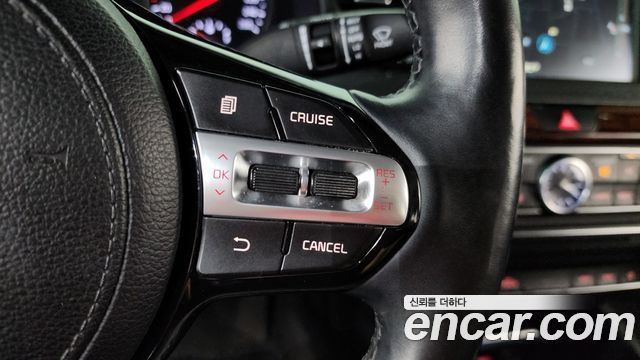Kia K7 2017 — photo 17