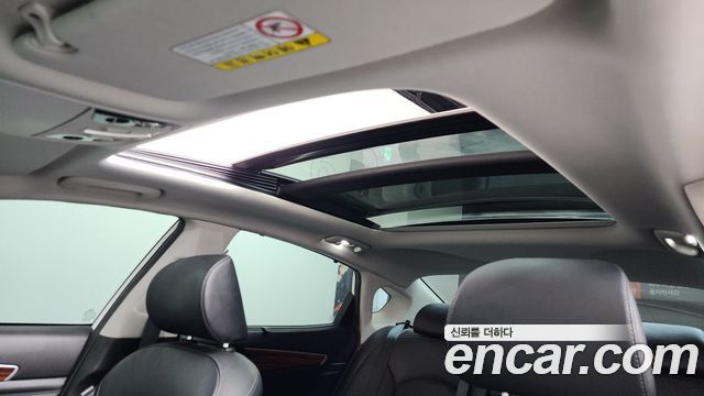 Kia K7 2017 — photo 18