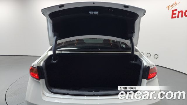 Kia K7 2017 — photo 20