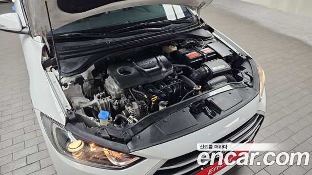 Hyundai AVANTE 2017 — photo 6
