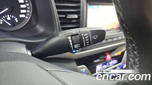 Hyundai AVANTE 2017 — photo 26