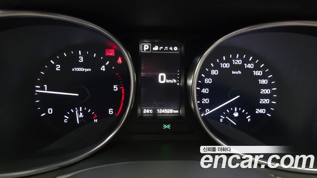 Hyundai Santafe 2016 — photo 11