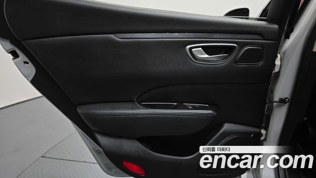 Renault Korea SM6 2016 — photo 15