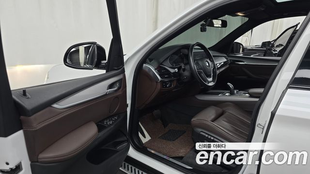 BMW X5 2018 — photo 13