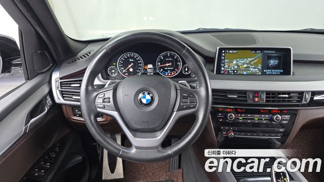 BMW X5 2018 — photo 19