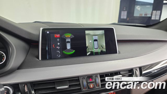 BMW X5 2018 — photo 21