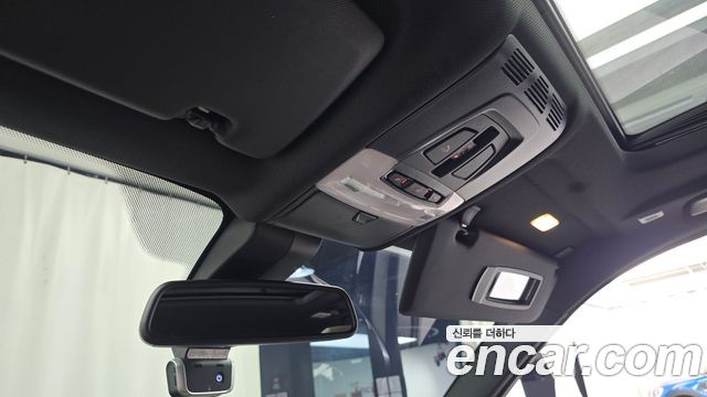 BMW X5 2018 — photo 24