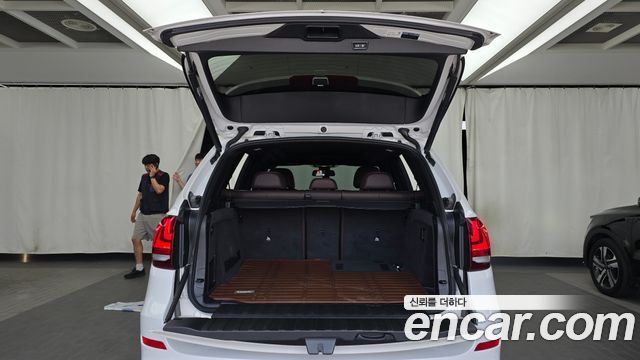 BMW X5 2018 — photo 26